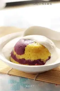 Yogurt two-color mashed potatoes