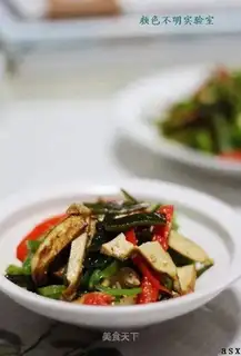 stir-fried dried bean curd with green pepper