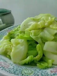 shredded cabbage