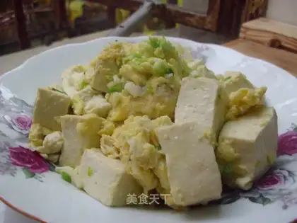 Stewed tofu with crab meat