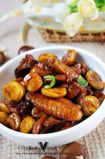 Braised chicken with chestnuts