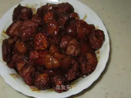 Roasted pork with chestnut eggs