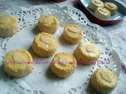 Sesame almond cookies