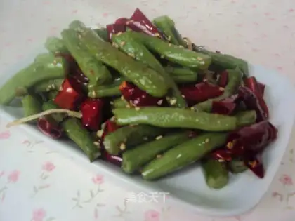 Dry stir-fried green beans