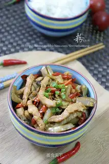 stir-fried shredded pork with pickled cabbage