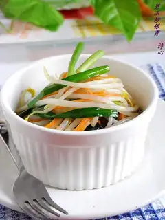 stir-fried silver sprouts with jasper
