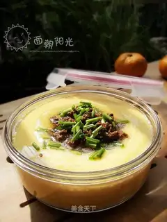 Steamed eggs with minced meat and water