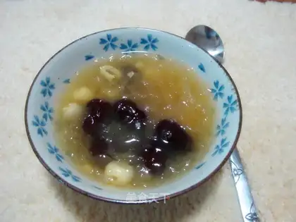 Bird's nest, white fungus and lotus seed soup