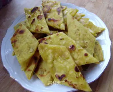 Pumpkin noodles and chopped green onion pancakes