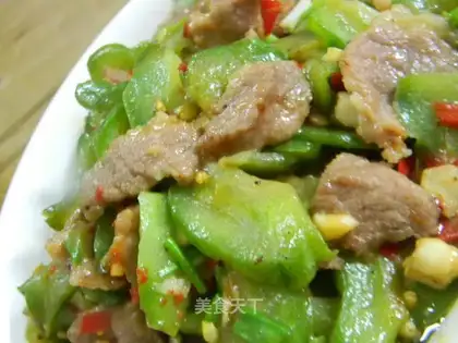Fried pork with cold melon