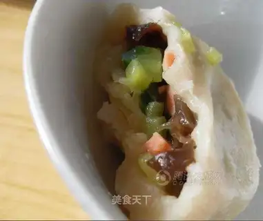 Cucumber steamed buns