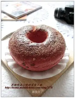Red yeast candied date bread