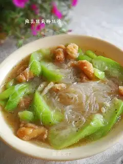 Mahua loofah vermicelli vegetable soup
