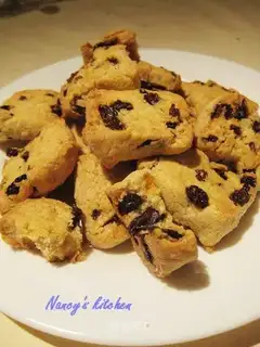 Raisin cubes