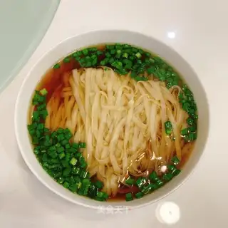 Little garlic noodles