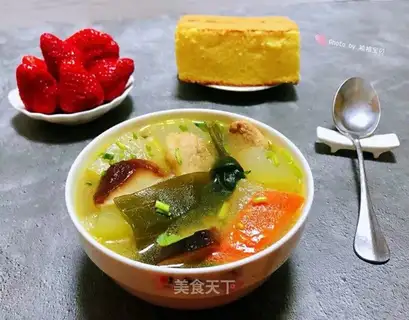 Seaweed melon mushroom soup