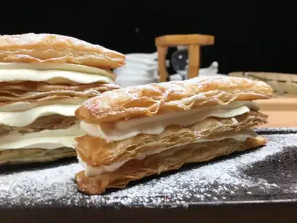 Napoleon's hand grabs crackers