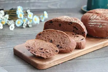 Big chocolate soft omelet