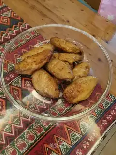 Roasted chicken wings