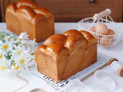 Black sugar toast