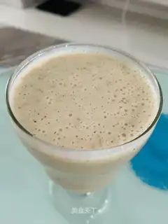 Red-tree oatmeal yogurt