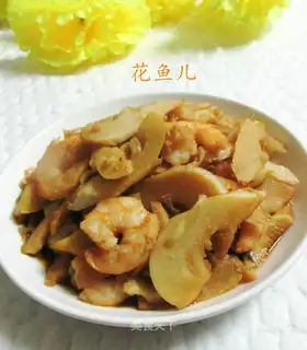 Shrimp makes thunder
