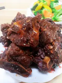 Red burn ribs