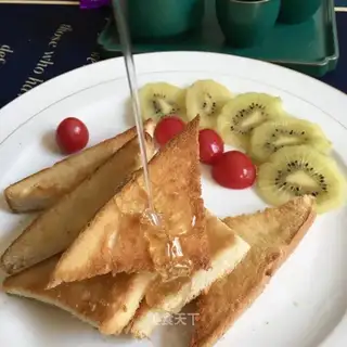 Honey-coated toast