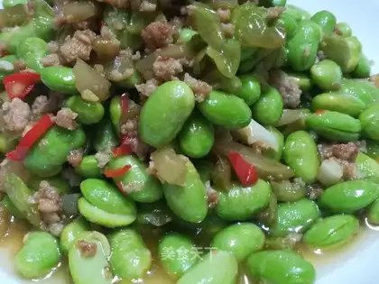 Bean fried meat