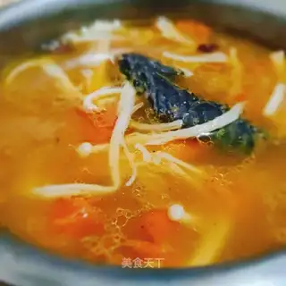 Tomato chicken soup