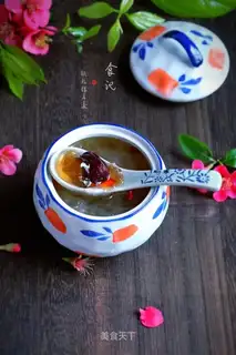 Peach glue silver ear soup