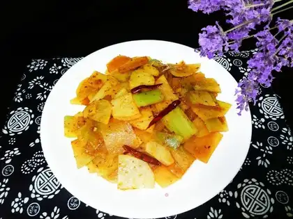 Spicy pots and vegetables