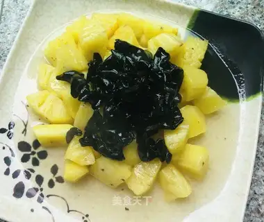 Pineapple fried wood