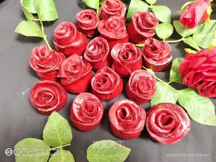 Rose buns