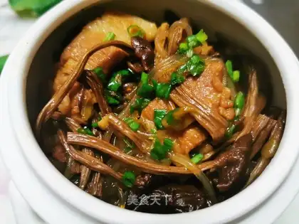 Cheap tea, mushroom fans