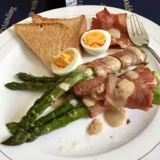 Baking bacon salad