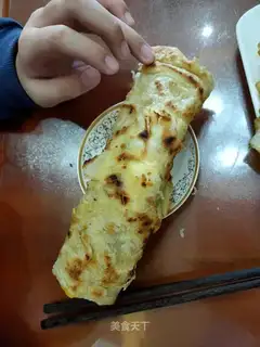 Hand grab cake