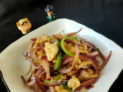 Pepper fried egg onions