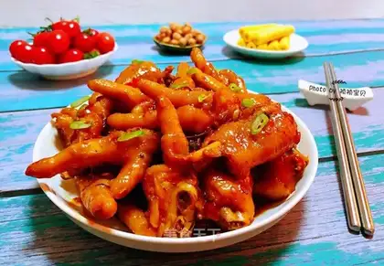 Spicy chicken claws