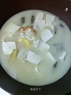 Yellowfish tofu soup