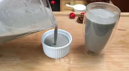 Feeding rice