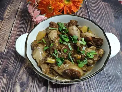 Chicken wings and potatoes
