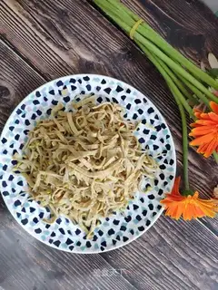 Jealousy bean sprouts