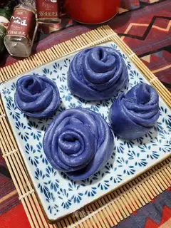 The blue chrysanthemum