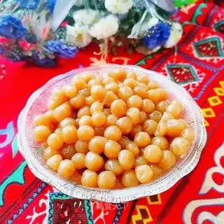 Milk and tea pearls
