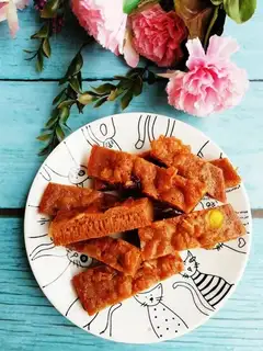 Red rice cake