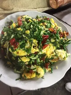 Wild onion fried eggs