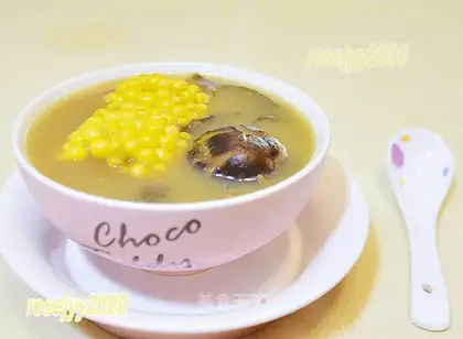 Pork bone moth corn soup