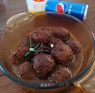 Red meatballs