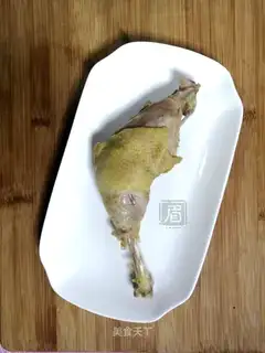 I'll make a pot of salt and chicken legs